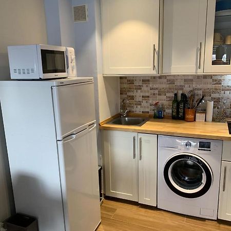 Cosy Apartment In L Escala, 7 Mins Walk To The Closest Beach, Riells L' Escala المظهر الخارجي الصورة